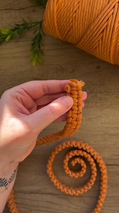 89K views · 480 reactions | Process of making macrame coaster by @bethleighcreates  Go check her out for more inspiration  #macrametutorial #macrecoaster #macrameart #modernmacrame #macrameforbeginners | Macrame Decor By Katerina | Facebook