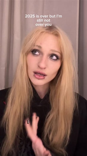 Niki on Instagram: "In 2025 I wrote my first ever song and I am so excited to share it with you very soon! Nikita - strung along - out soon! Let me know what you think :)"