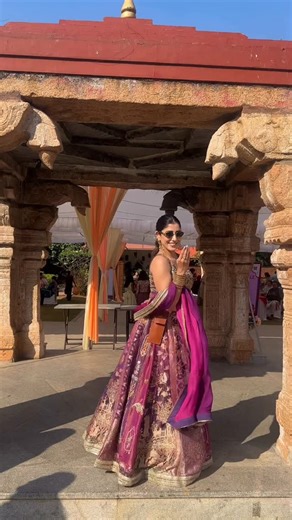 Jasmin Bajwa on Instagram: "Ye step nahi, elaan hai.🔥🔥🙌 #rehmaandakait #trendingnow #trendingaudio Wearing @roopkalaofficial"