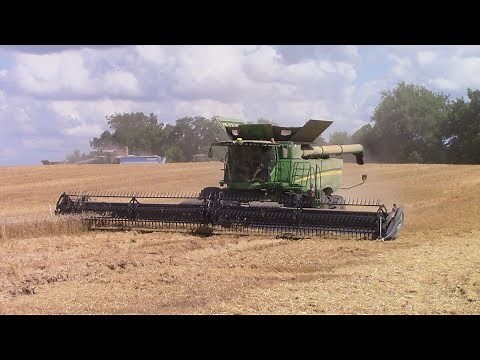 Big Wheat Harvest with 8 John Deere S690 Combines