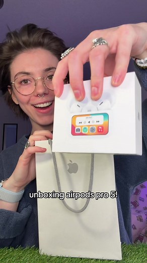 wasn’t expecting them to sound so good! 😅 #apple #airpods #airpodspro #jk #unboxing