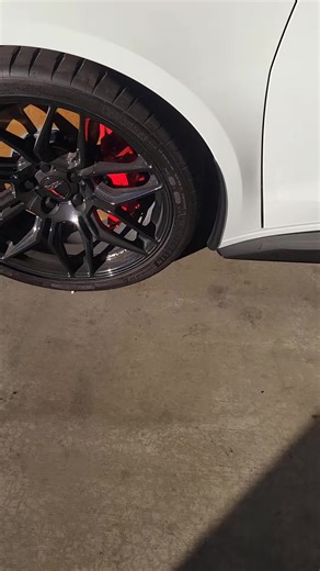 $135k dollar Corvette with rusty rotors and dirty as sin... Let's take better care of high priced cars...smh #corvette #dirty #rusty #dealership #overpriced @Chevrolet @Ozark Chevrolet