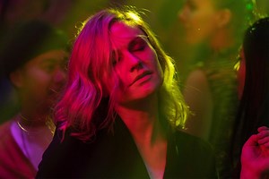 ‘Flack’ Season 2 on Amazon Prime is Dark, Delicious, and Dangerous