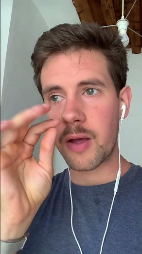 How to eat honeycomb honey