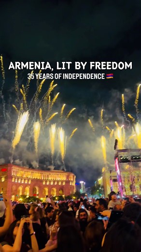 35 Years of Independence Celebrations in Armenia 🎆 #Armenia #ArmenianIndependenceDay #Yerevan #FireworksShow #foryoupage