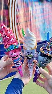 The best way to celebrate ice cream day! 🍦🩷💙🤍 #betocarrero