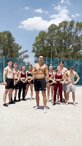 25 reactions | Who will win in the longest handstand competition? #calisthenics #Competitions #challenge | Daniel Flefil | Facebook