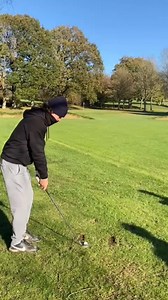 @beck_wood_1 with an approach into the 4th @lindfieldgolfclub ⛳️ • • • • • #TheGolfCollege #golf #golfers golflesson lindfieldgolfclub golfeducation | The Golf College
