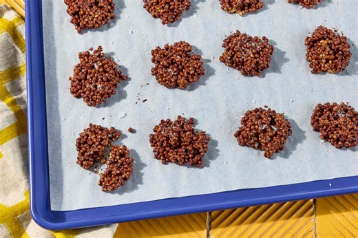 Crunchy Quinoa Bites (3 Ingredients, 9 Grams of Protein)