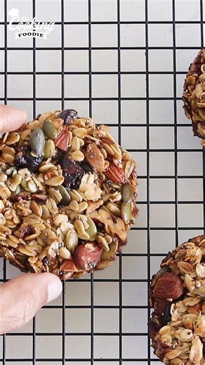 Healthier granola cookies 😍 | The Cooking Foodie