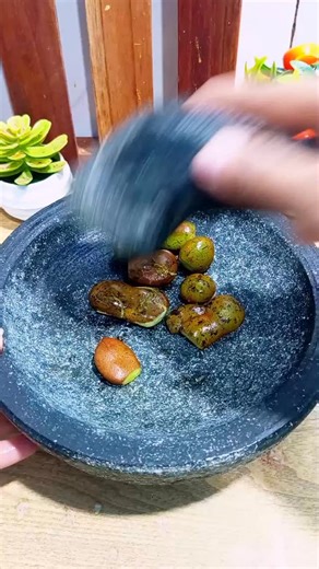 Rifa ardiyanti ll simple cooking on Instagram: "ini menu yg wajib ada dirumah minimal seminggu #resep #sayurasem #menuharian"