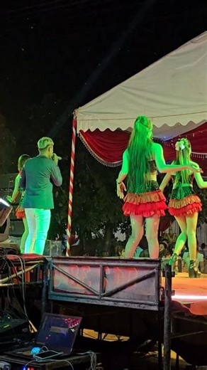 Beautiful girls dancing, concert Music video