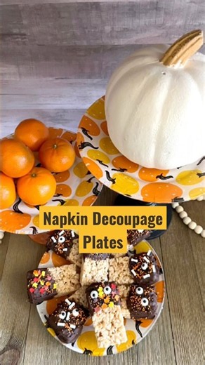 Napkin Decoupage Dollar Tree Plates (Halloween Fall Mod Podge) #dollartree #decoupage #halloween