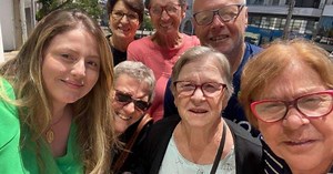 Quiz dos Idosos faz sucesso nas redes sociais com games de perguntas