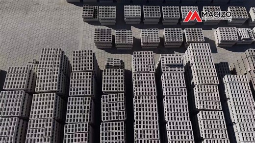 Hoy vivimos un momento especial en Macizo 🙏✨ Nuestra Planta Bárcenas fue bendecida, reforzando el camino que construimos día a día 💪 Lo bueno se construye desde la base y hoy esa base quedó más fuerte que nunca 🙏 👉 💯 Que esta bendición sea el inicio de todo lo grande que viene. | Macizo