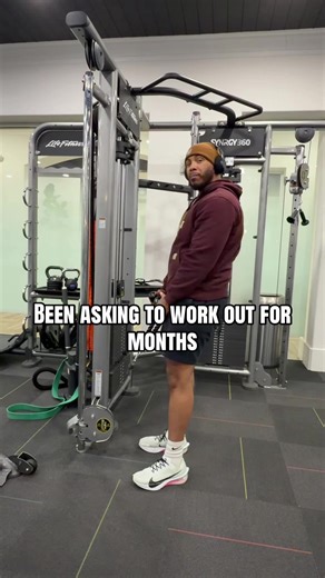 Yawning after the first exercise is crazy ##gymtok##preworkout##gymbros##workoutroutine