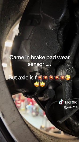 Brake Pad Wear Sensor Issues in Audi Axle
