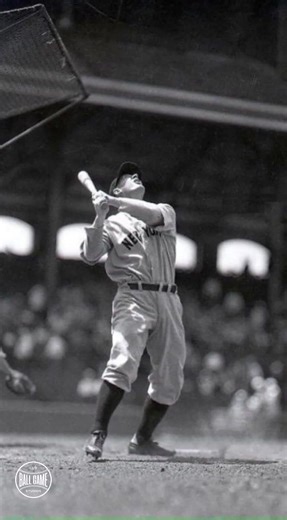 Even legends miss. Lou Gehrig pops one up during BP at Comiskey Park—a stadium where he batted a massive .380 career average. A rare human moment for the Iron Horse in the place he loved to hit. #LouGehrig #Yankees #BaseballHistory