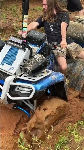 Rubicon on 35s Gets BURIED! Thick RED MUD! #hondaboat #mudding #snorkeledhonda #thickmud #portals