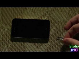 Apple iPhone 4S how to install a SIM card
