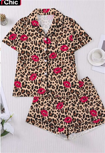 The pyjamas are so beautiful that I really don't want to change clothes to go out anymore.#pajamas #sleepwearfashion #PajamaSet #tiktokmademebuyit #womenloungewear