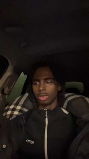 Burberry Tar Hem: Peak Performance Puffer Jacket Style