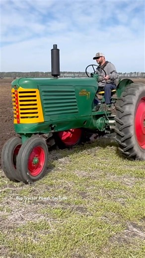 OLIVER 77 Tractor Plowing #bigtractorpower
