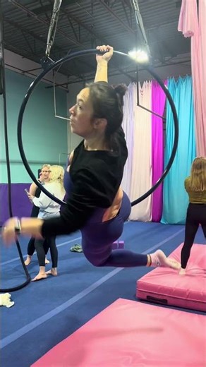 Basic Aerial Hoop Poses #beginneraerial #aerialhoop #lyraposes