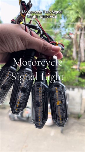 Universal Motorcycle Turn Signal Light Features