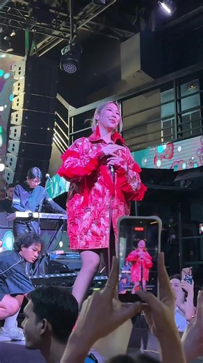 หวาย Kamikaze: ดนตรีสมัยใหม่ที่น่ารัก