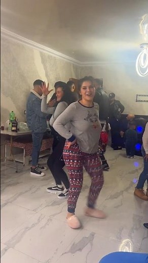 GITANAS BAILANDO RUMBA ESPECTACULAR DE FIESTA CON ALEGRIA💃💃💙❤️💚#gypsy #gitana #rumba #gypsylove #asa