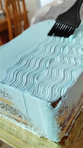 Decoração de Bolo Retangular com Chantilly