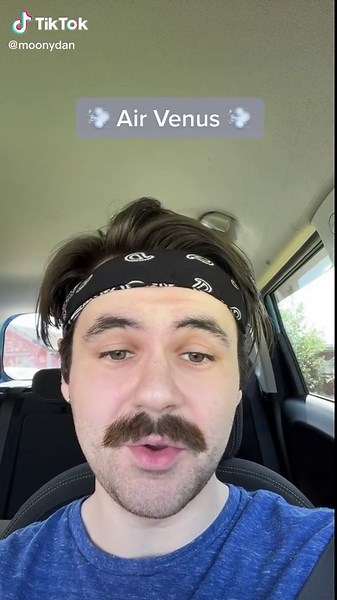 they’ll usually pay no attention to anyone or give everyone DIVIDED attention #astrology #zodiacsigns #venus