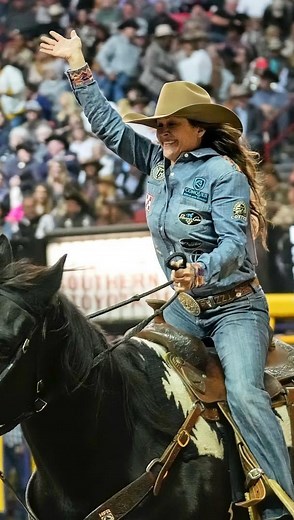 272K views · 24K reactions | Thank you, Birdie. You showed up and showed us what you’re really capable of ❤️ : @cowboychannel #rodeo #barrelracing #horse #horses #horselover #horsegirl #trestambores #barrelracer #barrelhoree | Brittany Pozzi Tonozzi | Facebook