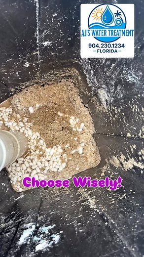 Ever seen salt this nasty? 😬 This brine tank was full of dirty rock/solar salt, and it ended up costing the homeowner a pretty penny. We had to clean out the tank and tear apart the control valve to get all the sand and gunk out. Now check out the second pic 👇 — that’s how it should look! Clean, white pellets that dissolve properly and keep your softener working like it should. 👉 Tip: Skip the rock or solar salt. Always use pellets. They’re cleaner, dissolve better, and save you from expensiv