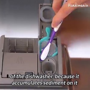 661K views · 10K reactions | 8 clever ways to use toothpaste around the house 朗✂️ | Handimania | Facebook