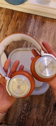 Unboxing Bang & Olufsen Beoplay HX Headphones