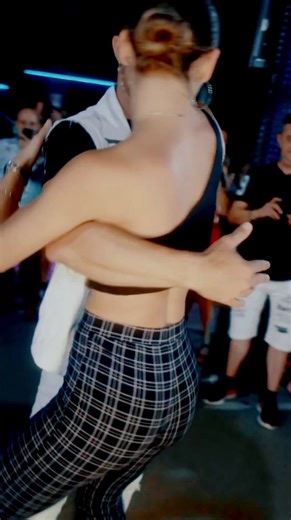 15K views · 370 reactions | CLÁSICOS DE LA BACHATA Conéctate #conectate Optimo #optimo alan_soldek eve_line_dejatellevar | "Bachateros Del Mundo" | Facebook