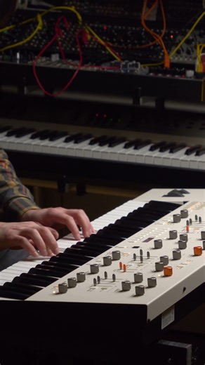 Modular vibes in a keyboard setup 🎛🎚🎹