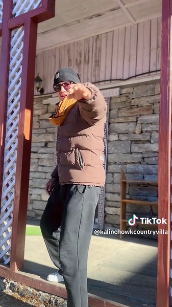 Kalinchowk Country Villa Resort: Romantic Escape