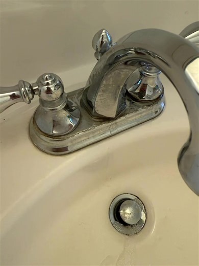 ✨ From soap scum to sparkling ✨ Our team at Two Maids of Cupertino transforms bathrooms into fresh, spotless spaces you’ll love. 🚿🧼💎 📞 Call 408-886-5886 to schedule your cleaning today! #TwoMaids #BathroomCleaning #DeepClean #SparklingClean #FreshAndClean