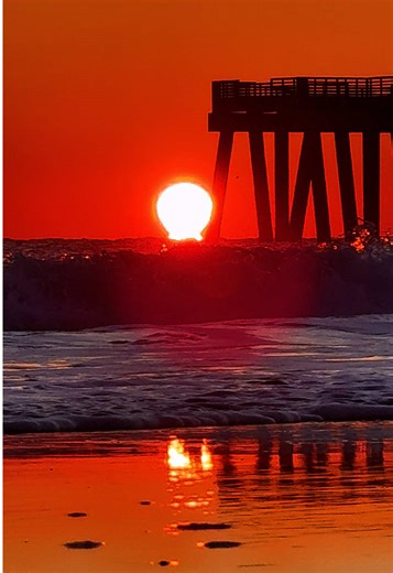 #beautiful #morning #sunrise #beachlife #reflections | Sunrise At The Beach