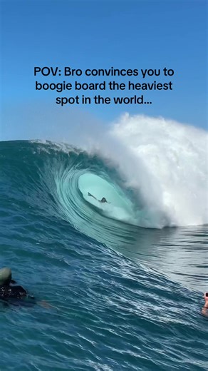 We all have that one friend who gets you to send it in the heaviest waves 🤣 #surf #boogieboard #bodyboard #surfing #ocean