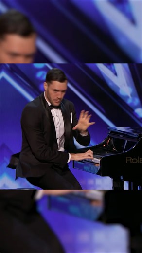 Pianist Becomes POSSESSED on Stage! 😮 #AGT #americasgottalent #dance #robot #bodypopping Dancer Patrizio Ratto SHOCKS The Judges on America's Got Talent! | Got Talent Global