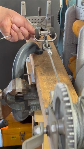 This is how we make silver wire for Cuban chains using a homemade machine 🔥 #jewelry