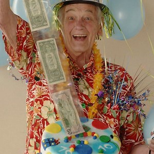 158K views · 1K reactions | This cake is stuffed with money!  | Yahoo | Facebook