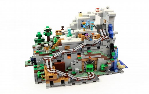 Speed building the LEGO Minecraft Mountain Cave set with 2863 pieces! 🎥 Brick Builder https://bit.ly/30xfkKr | Beyond the Brick