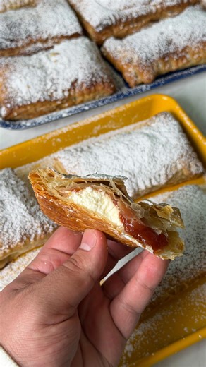 Pastelitos de Guava con Queso! The only dessert you need for the Bad Bunny concert this weekend! #Guava #Pastelitos #Dessert #Guayaba #BadBunny | Freddsters