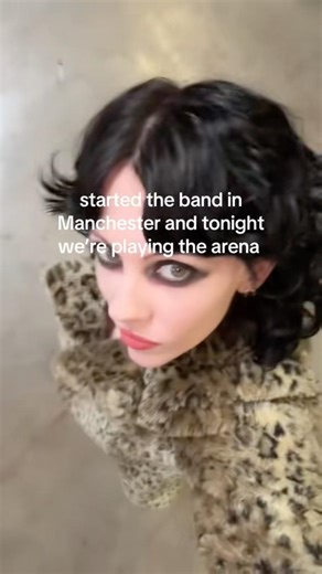 manchester🖤 #palewaves #louistomlinson #ontour