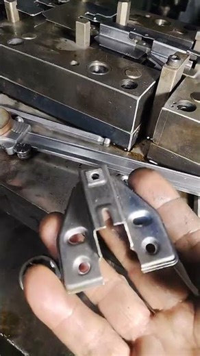 deep drawing stamping die , progressive stamping die